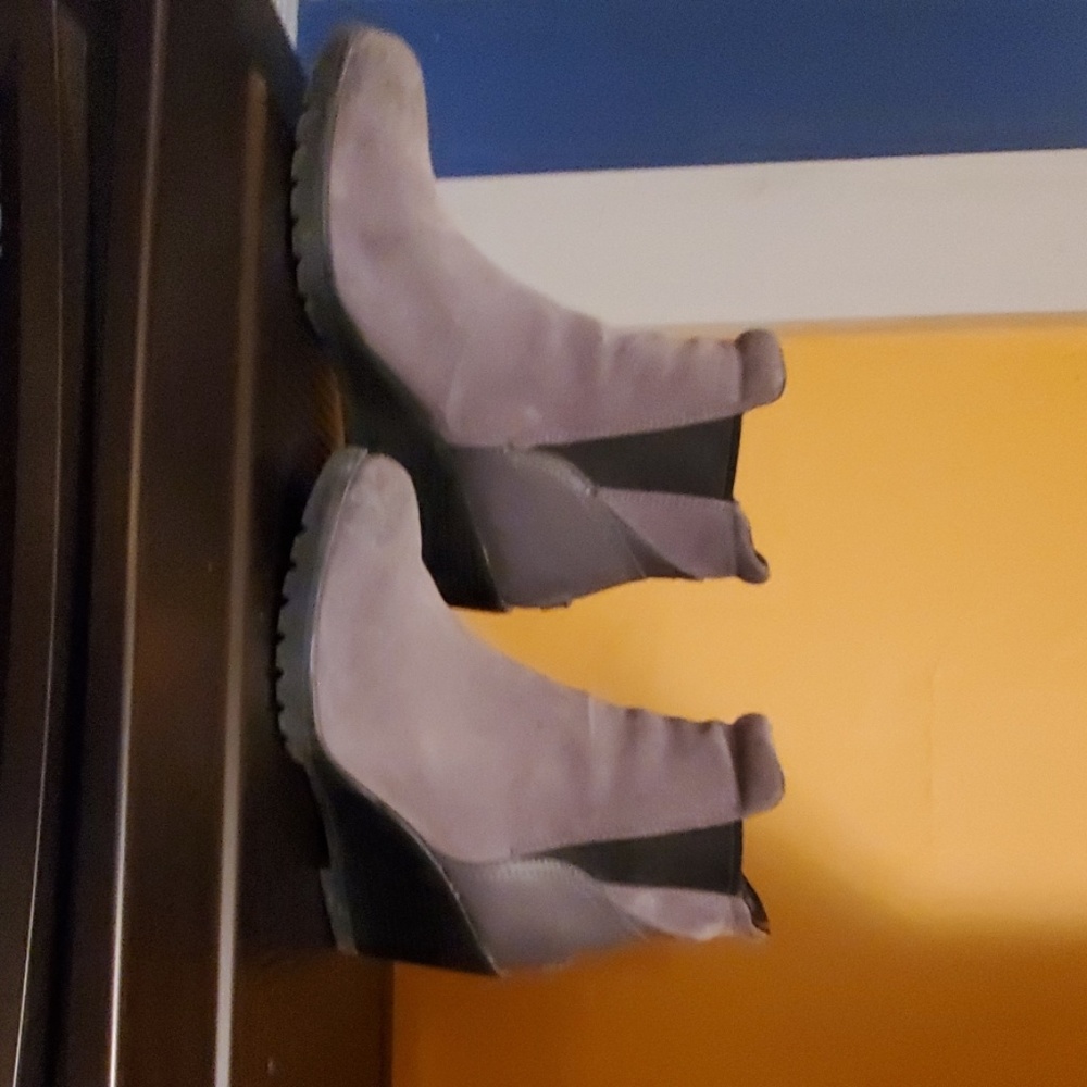 Suede waterproof boots